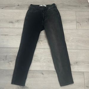 Hollister high rise mom jeans size 23.